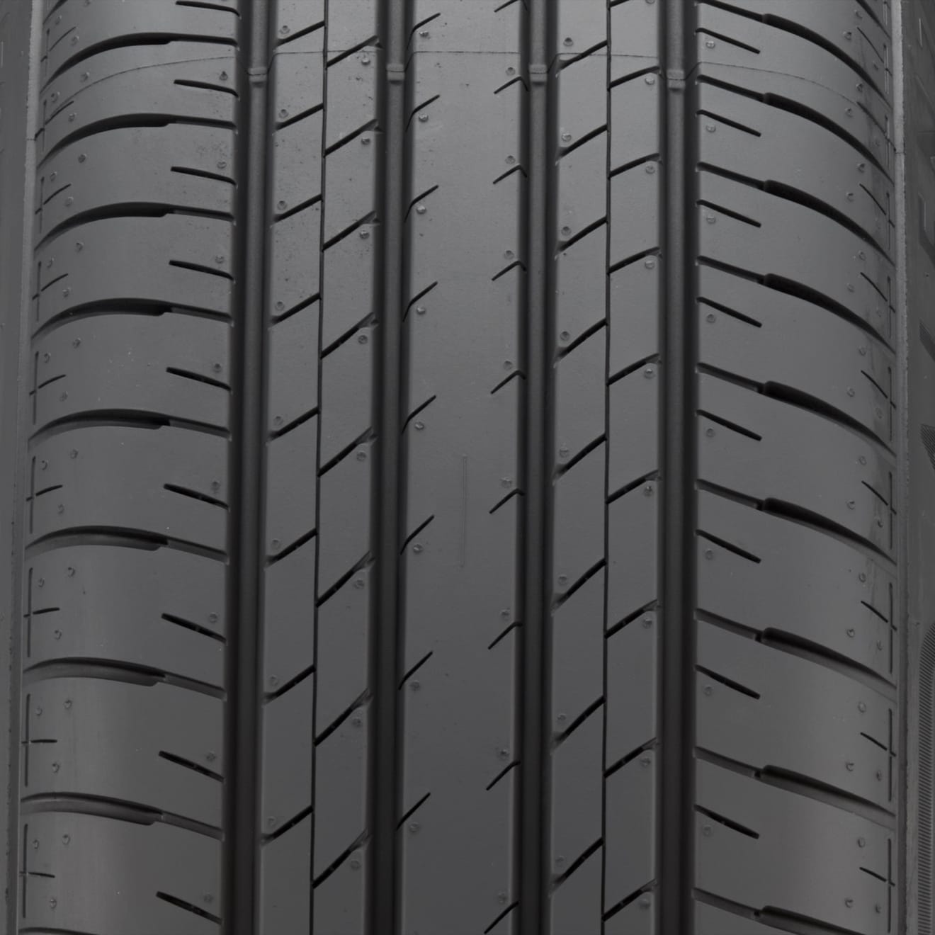 Bridgestone-Alenza-HL-33-1