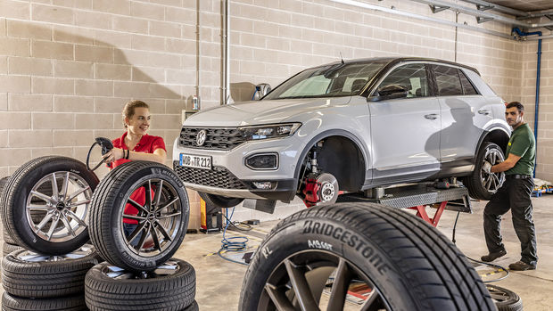 test_summer_tyres_215_55_r17_auto_motor_und_sport_2019_0