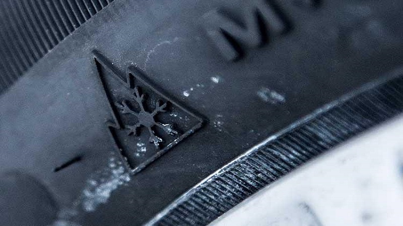 В Латвии введут новые требования к зимней резине