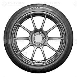 Yokohama Advan dB V553 265/35 R18 97W